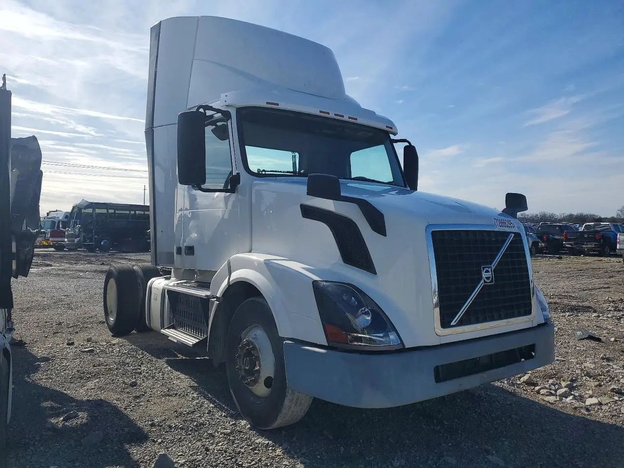 2016 VOLVO VN