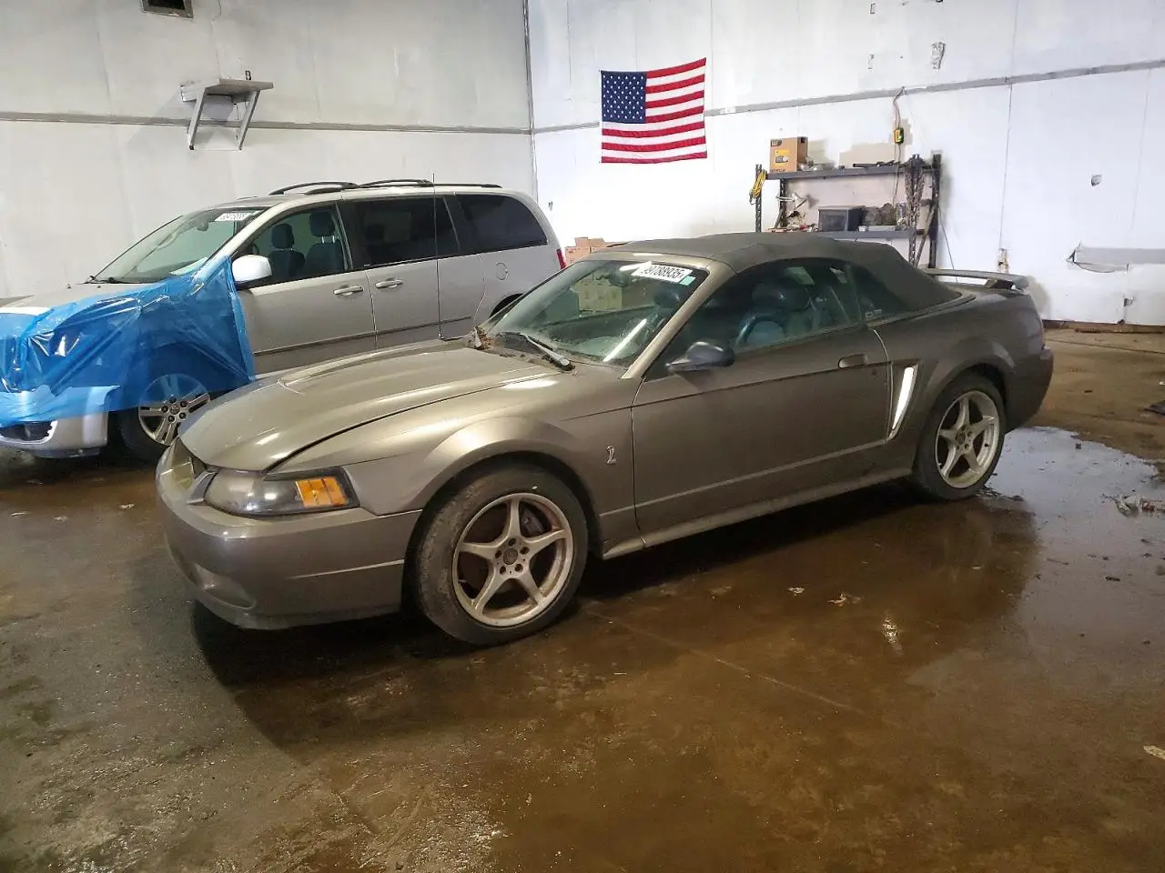 2001 FORD MUSTANG