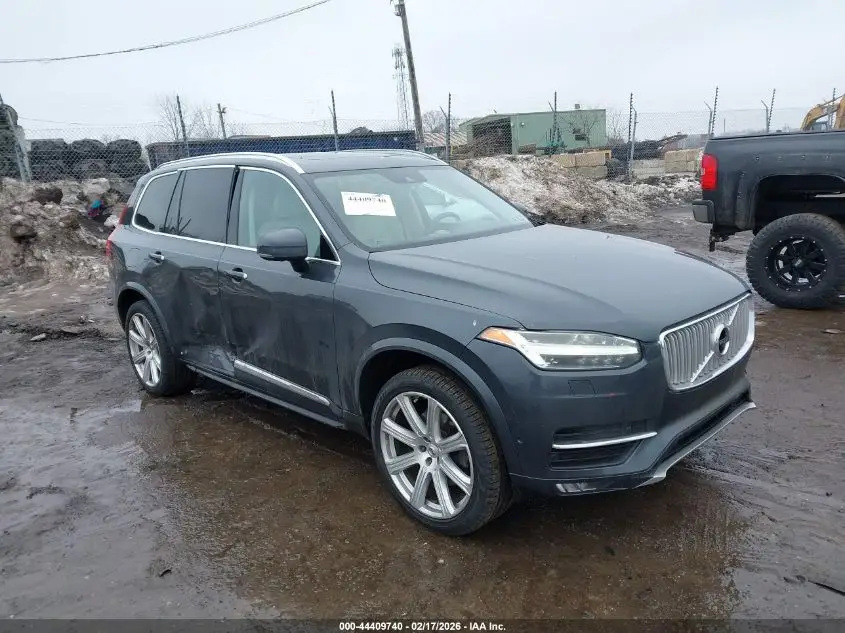 2016 VOLVO XC90
